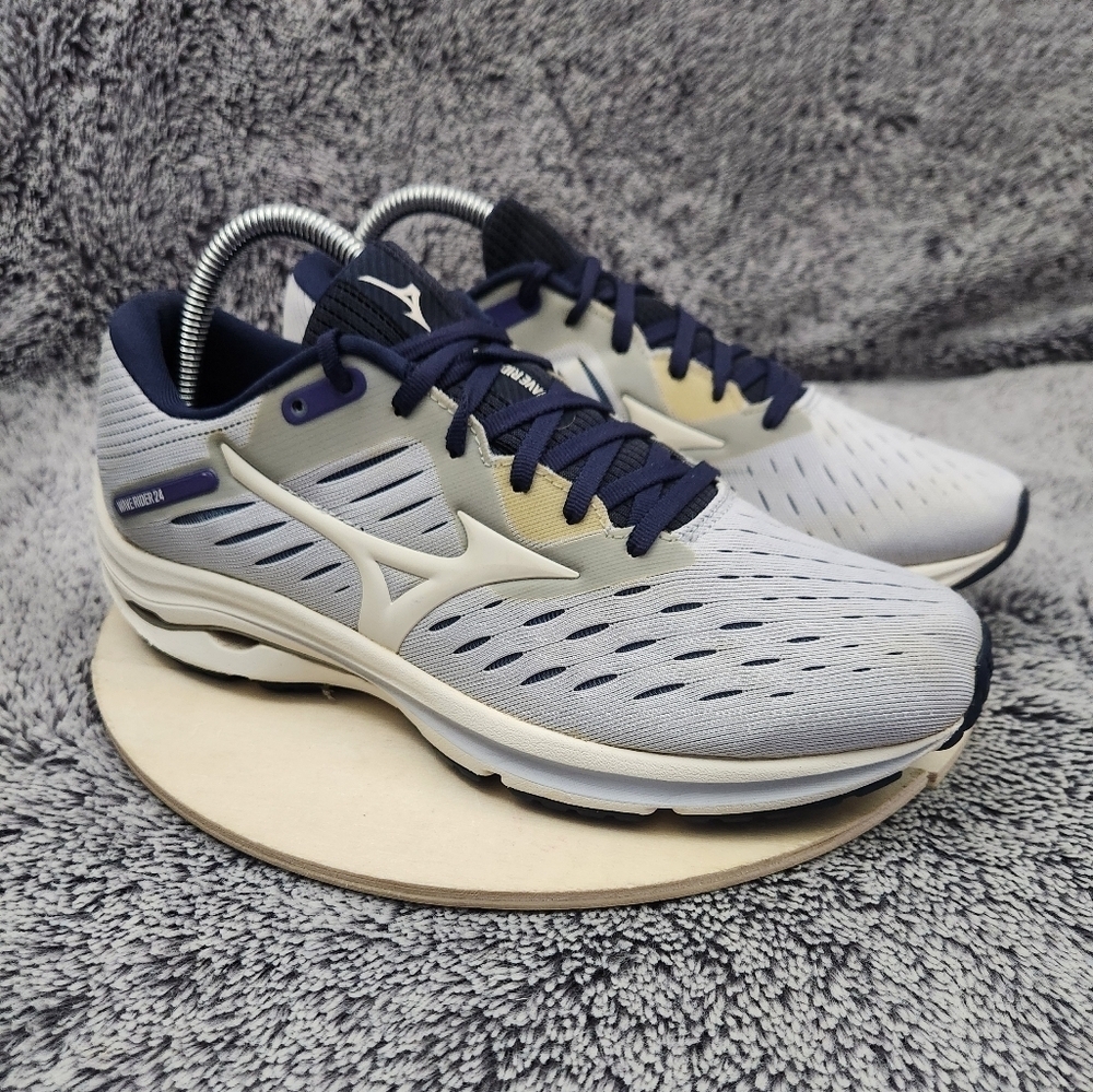 Mizuno Wave Rider 24 Running Shoe Women's Size 9